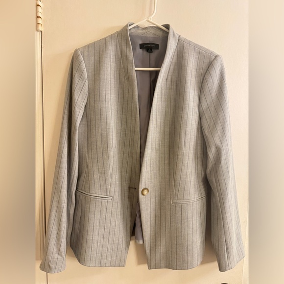 Ann Taylor Cutaway Blazer in Pinstripe Bi-Stretch - Picture 4 of 4